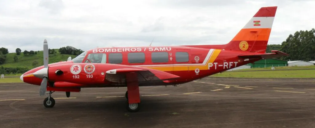 Avião que entregaria novo lote de vacinas apresenta problemas e não decola. Novas doses devem chegar amanhã