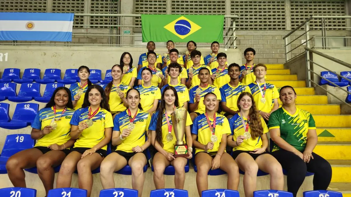 Joaçaba brilha no Sul-Americano Júnior de Badminton com 5 medalhas e dois títulos por equipe