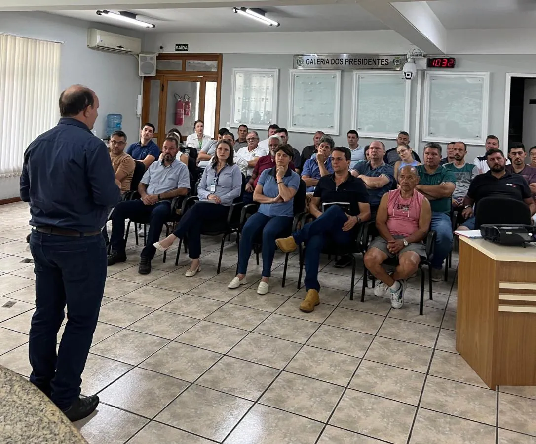 Ruas do Loteamento Morada do Sol serão asfaltadas – Ordem de serviço foi assinada nesta segunda-feira (01)