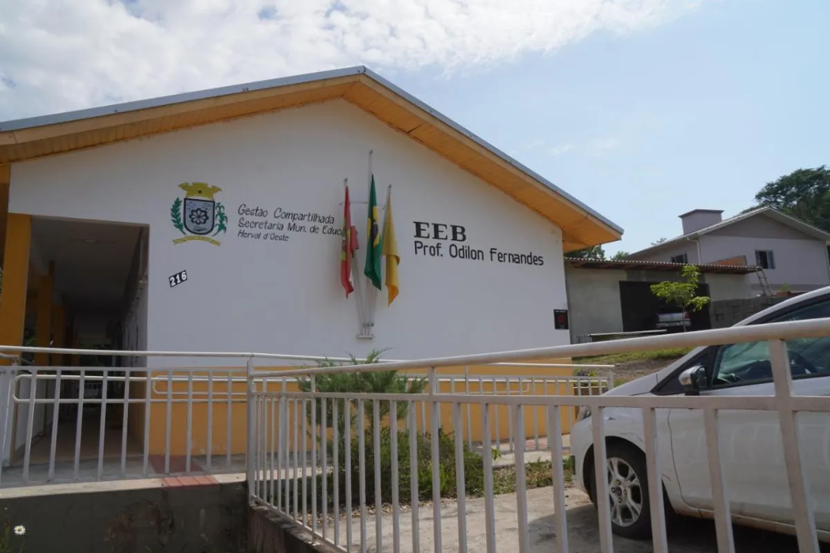 A EEB Odilon Fernandes continua as atividades com gestão do município