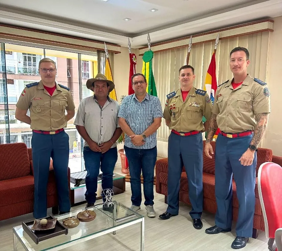 Prefeito e Vice de Herval d’Oeste realizam visita ao Corpo de Bombeiros Militar