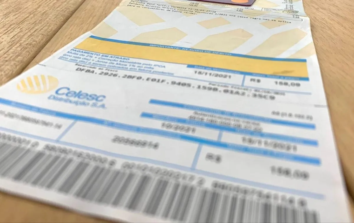 Celesc anuncia reajuste médio de 10,82% na conta de luz em SC