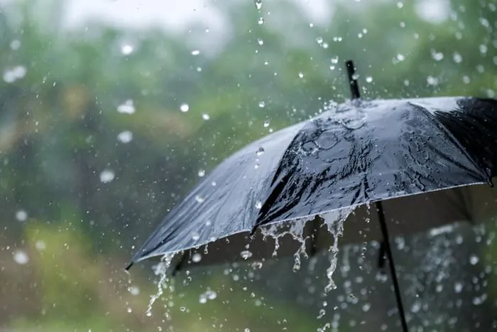 Fim de semana começa com chuva intensa e volumosa em Santa Catarina