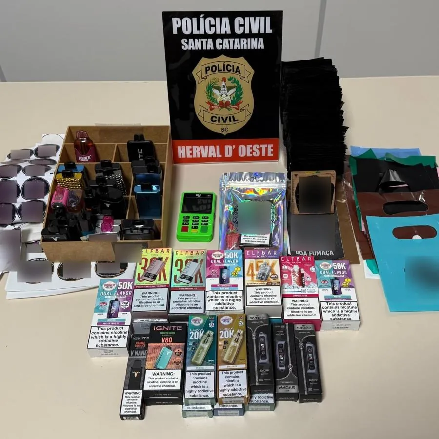 Polícia Civil cumpre mandado de busca e apreensão em investigação sobre venda de cigarros eletrônicos a crianças e adolescentes