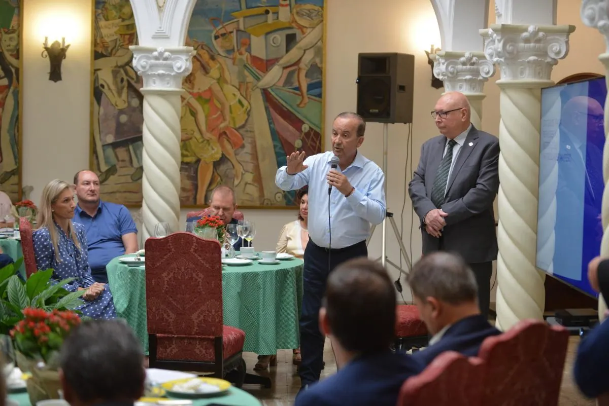 Florianópolis (SC), 04/05/2023 – O Governador Jorginho Mello fez a apresentação do programa Faculdade Gratuita para os deputados estaduais na manhã desta quinta-feira (04) na Casa D’Agronômica em Florianópolis. Foto: Eduardo Valente/SECOM