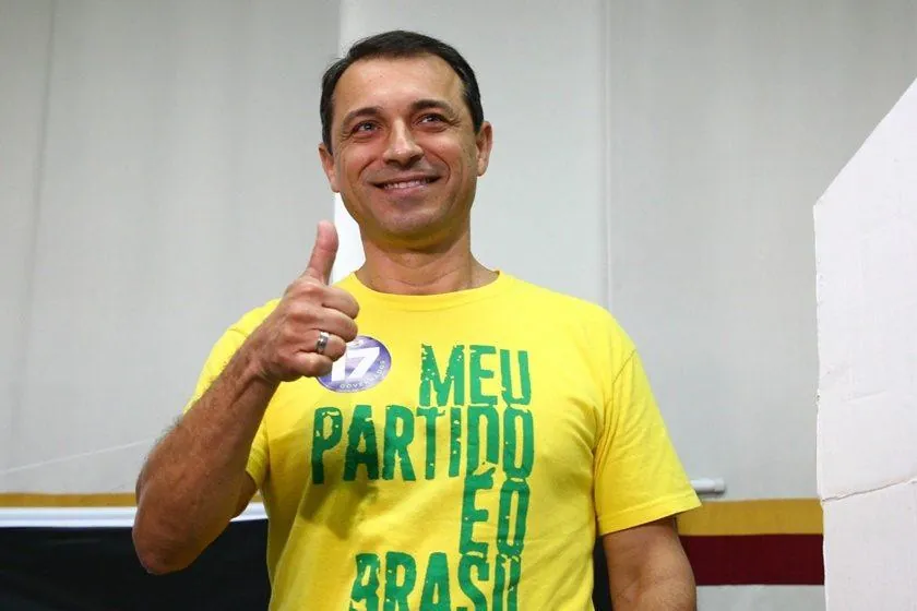 Moisés pode deixar o PSL para ampliar diálogo com outros partidos
