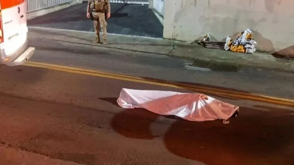 Motorista de aplicativo é morto a golpes de canivete após desavença em Joaçaba