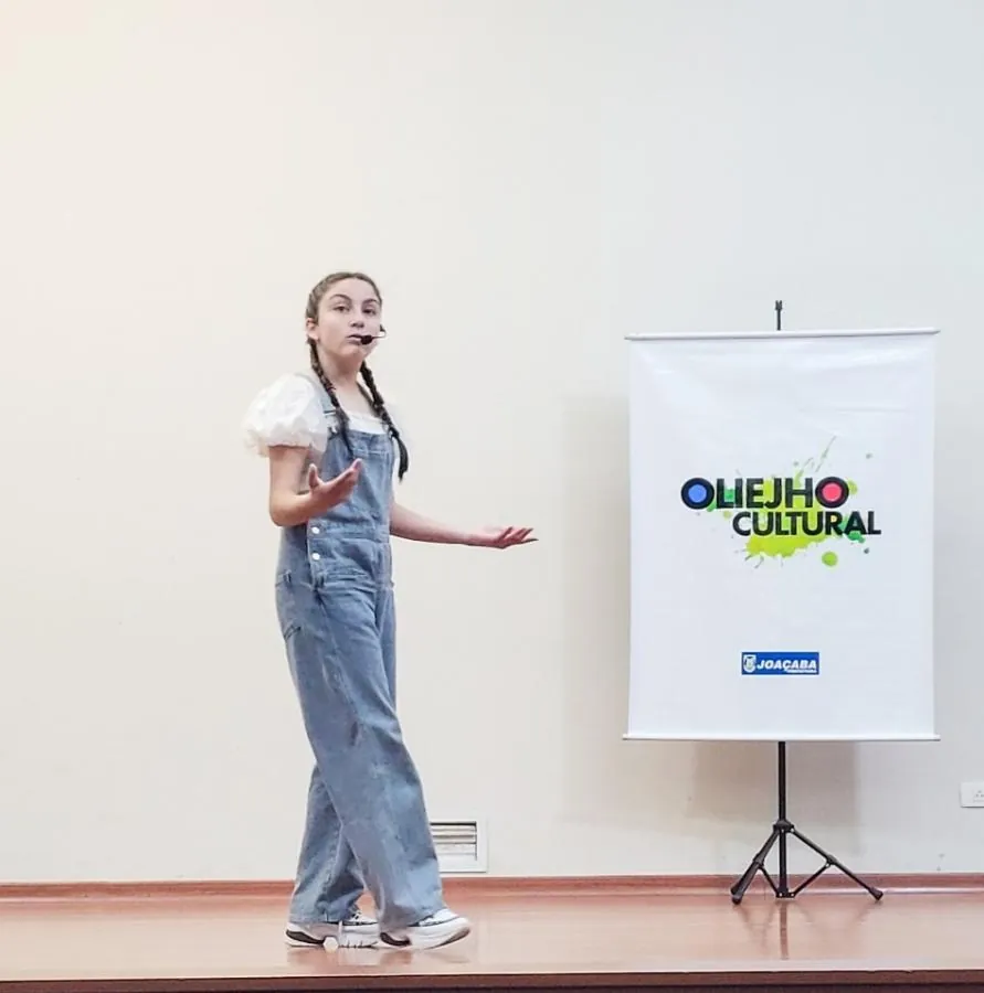 Primeiro dia da 2ª etapa da Oliejho Cultural conta com mais de 20 apresentações de poesia