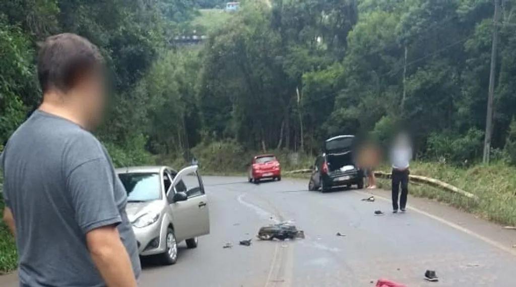 Mulher morre em acidente de moto na SC-135