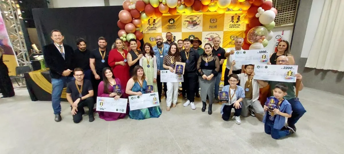 Canta Herval reuniu cantores da região da AMMOC e encantou público
