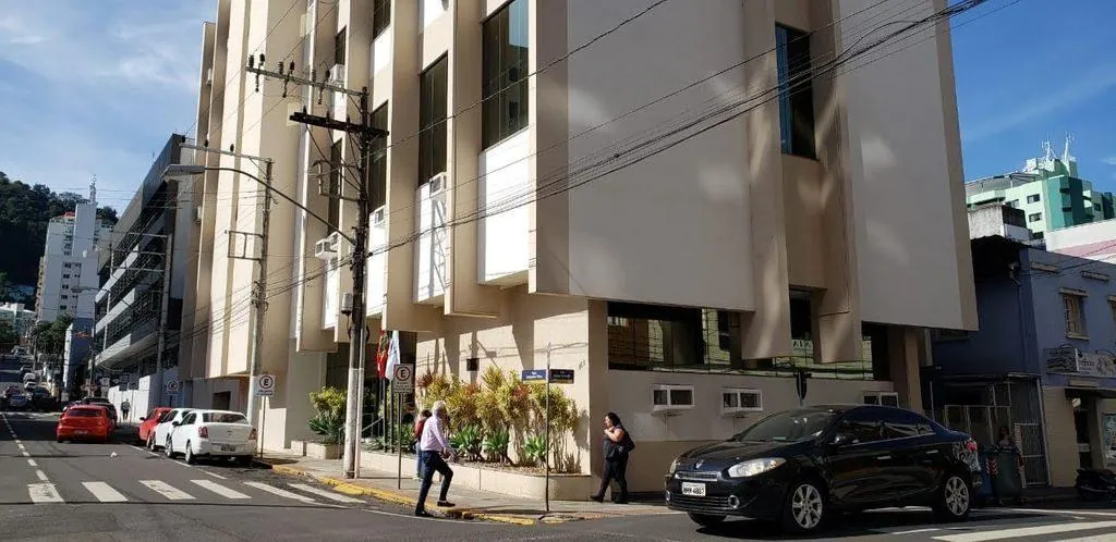 Servidor acusado de desviar recursos do Fórum de Joaçaba responderá em liberdade