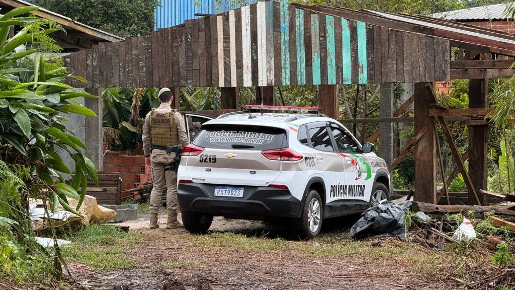 Mais três indivíduos são presos por envolvimento na morte de jovem encontrado carbonizado em Joaçaba