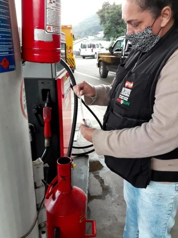 Procon fiscaliza postos de combustíveis em Joaçaba