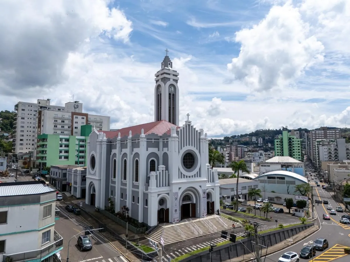 Santuário Catedral Santa Teresinha do Menino Jesus lança programação rumo ao seu Centenário