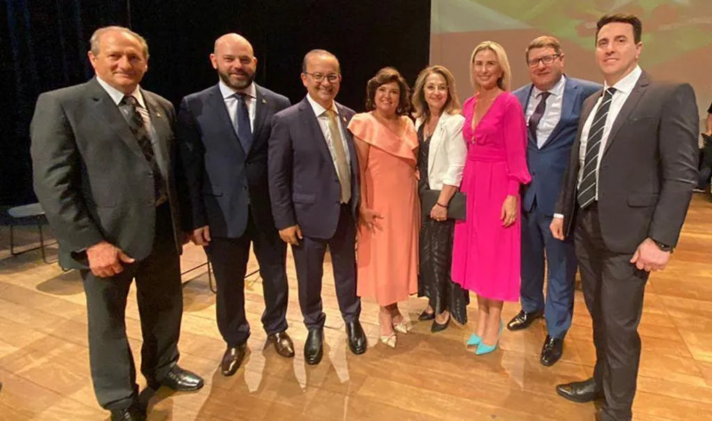 Dirigentes da Funoesc, Unoesc e HUST prestigiaram a posse de Jorginho Mello e do professor Cimadon