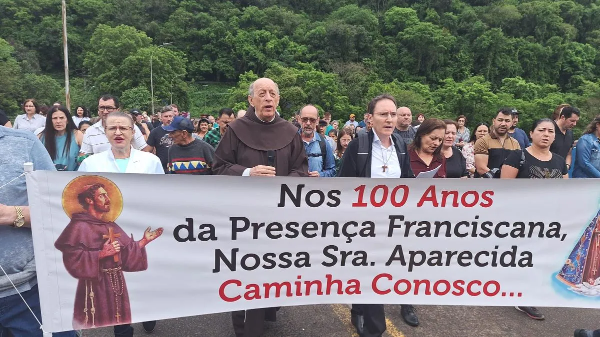 Cerca de 8 mil pessoas participaram da Festa em honra à Nª Sª Aparecida de Estação Luzerna