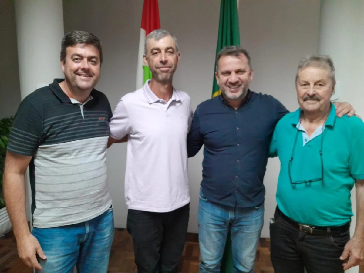 Vereador Miguel Tessari (MDB) esteve em Florianópolis na busca de recursos para Erval Velho