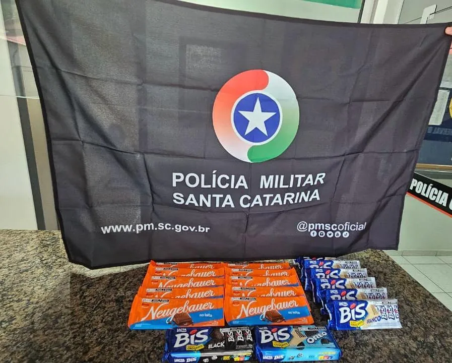 Homem é preso após furtar chocolates de mercado de Erval Velho