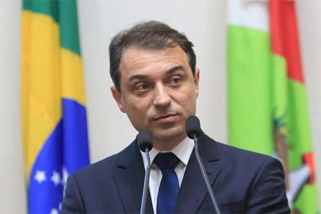 Impeachment do governador Carlos Moisés é arquivado
