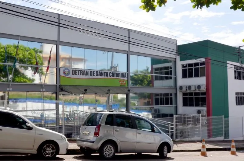 Detran retoma atendimento presencial a partir de 4 de maio