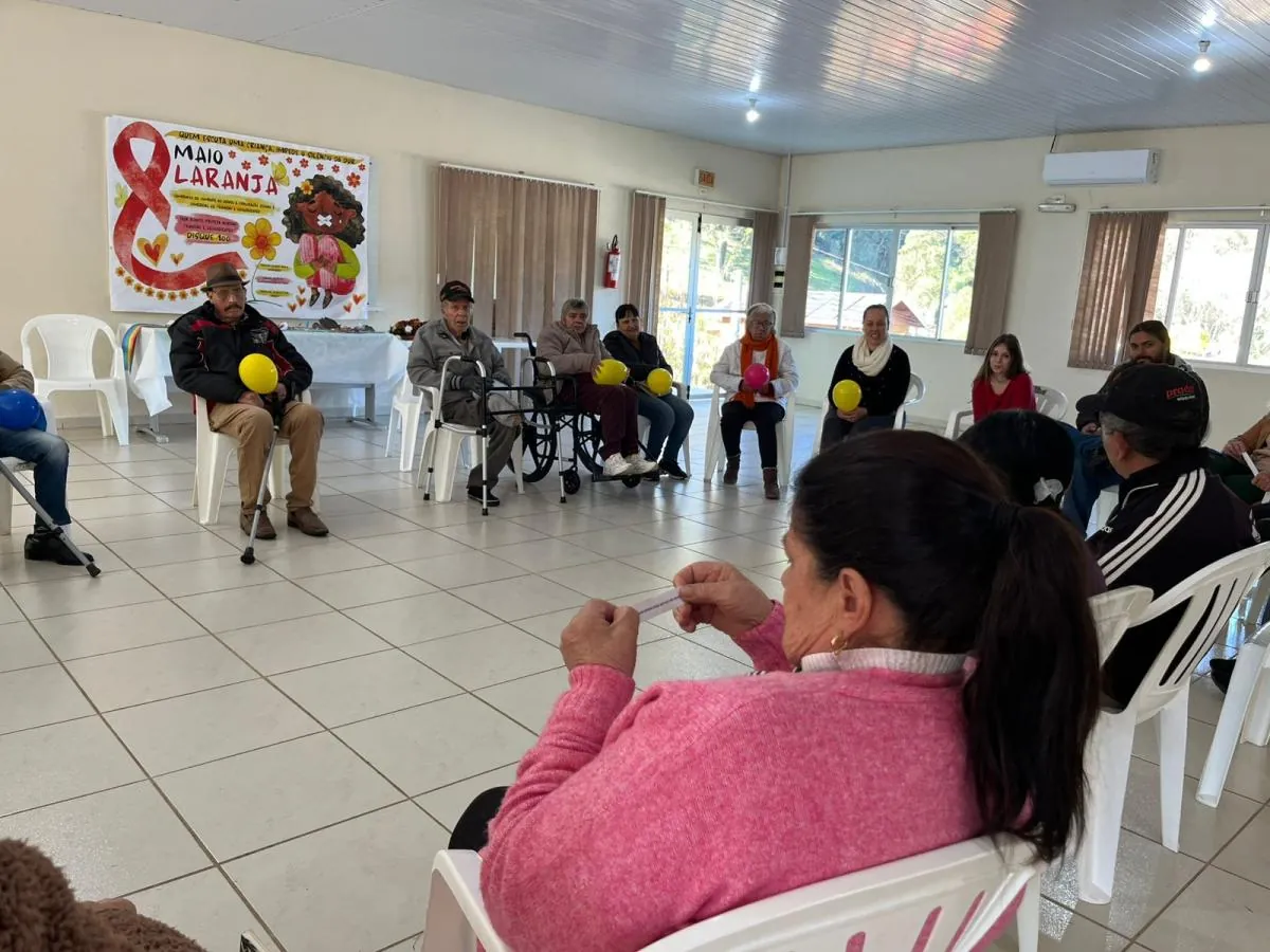 Junho Violeta promove conscientização e integração entre idosos de Joaçaba e Ibicaré