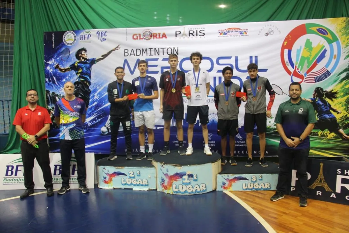 AMOB conquista sete medalhas no 2º Mercosul Internacional Júnior de Badminton 2026