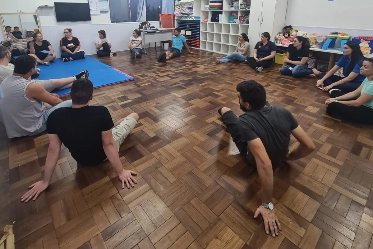 Centro de Educação Infantil Menino Deus realiza rodas de conversa com pais de alunos
