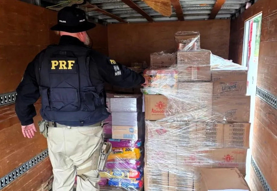 Empresa é flagrada novamente transportando alimentos misturados com produtos perigosos na BR-282, em Campos Novos