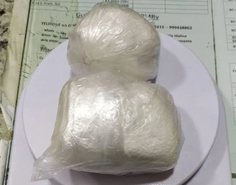 Menor é apreendido com drogas na cueca