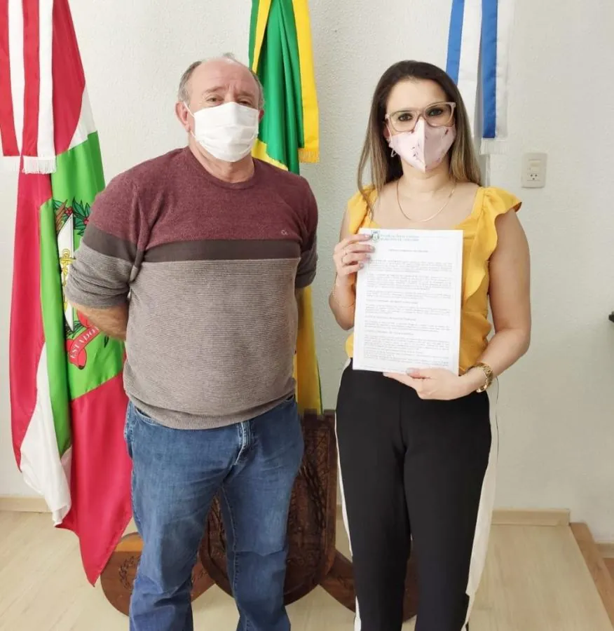 CDL e prefeitura de Joaçaba assinam convênio para decoração natalina