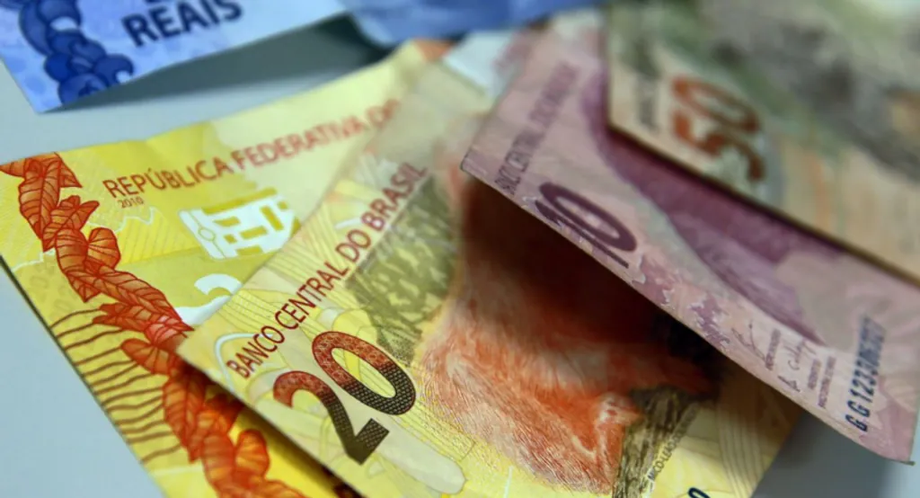 Saiba qual será o novo valor do salário mínimo, sem aumento acima da inflação