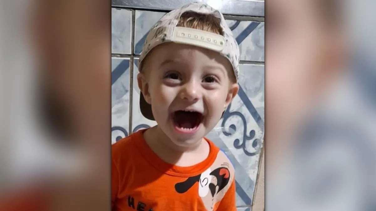 Menino de 1 ano morre atropelado pelo pai em tragédia em Chapecó