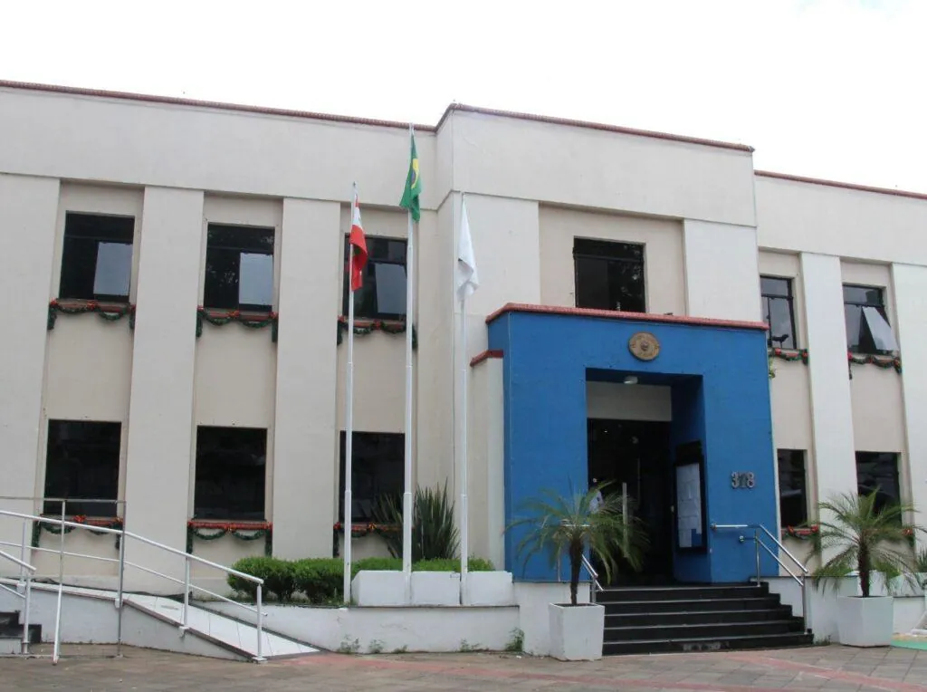 Executivo paga primeira parcela do 13º ao funcionalismo nesta quarta(30)