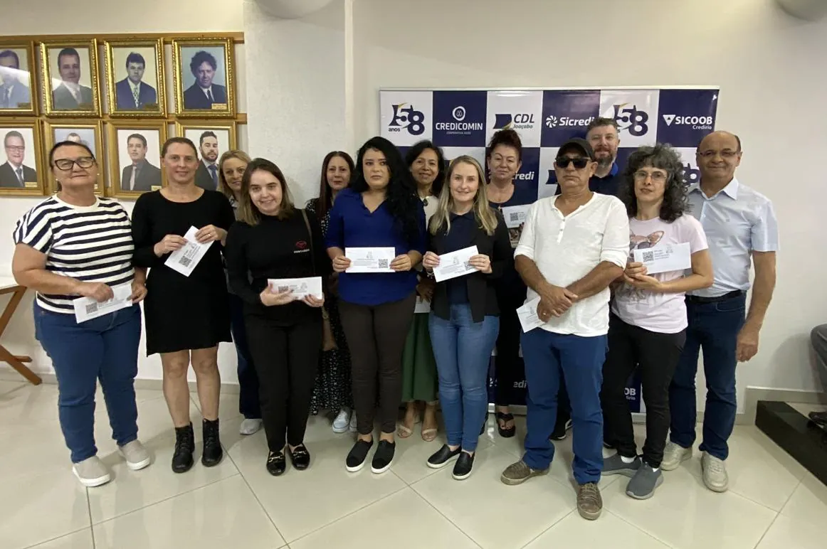 CDL Joaçaba realiza entrega de prêmios da Promoção de Páscoa “Um Grande Shopping”
