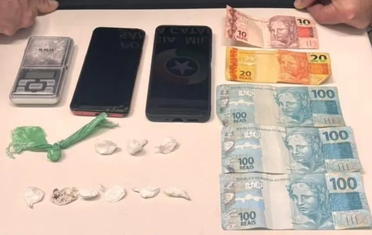 Homem é preso por tráfico de drogas no centro de Herval d’Oeste
