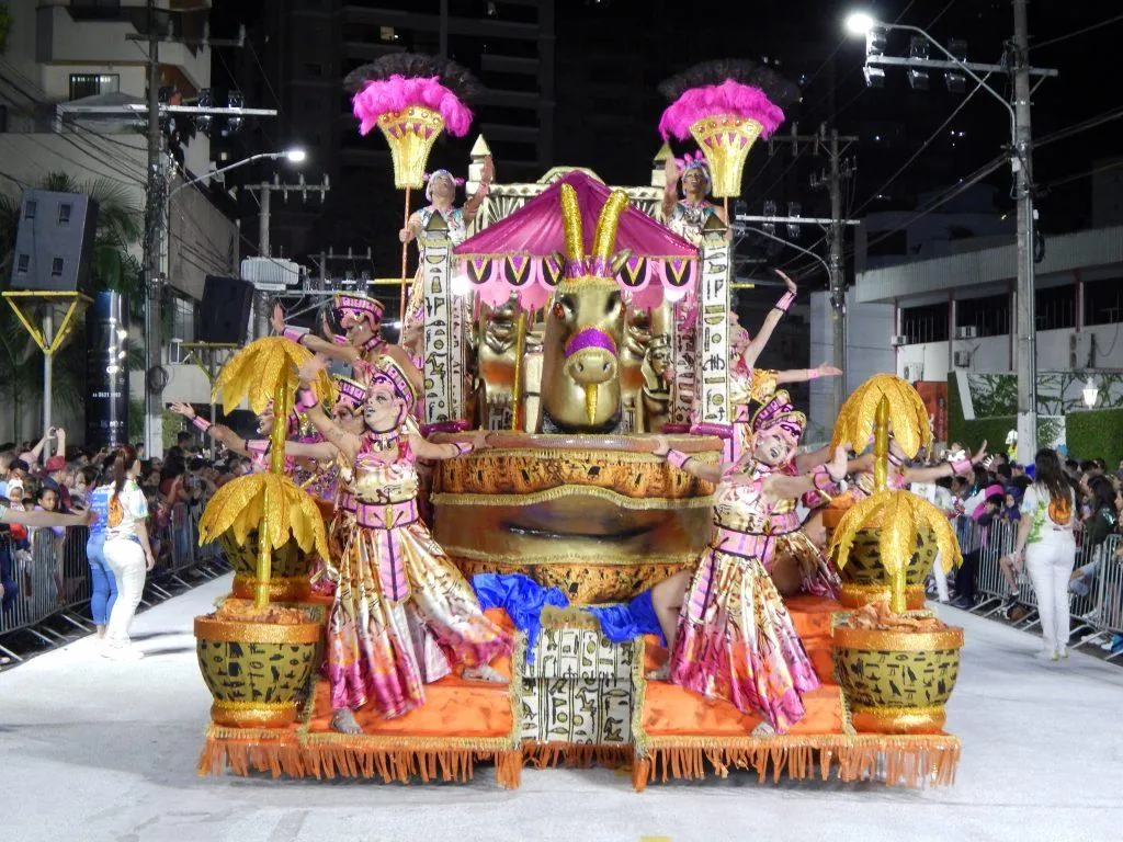 Unidos do Herval pode ser punida por não cumprir quesitos no segundo desfile