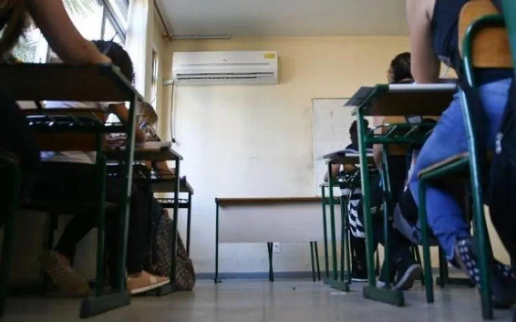 Universidades poderão retomar aulas presenciais, mas com regras determinadas pelo governo de Santa Catarina