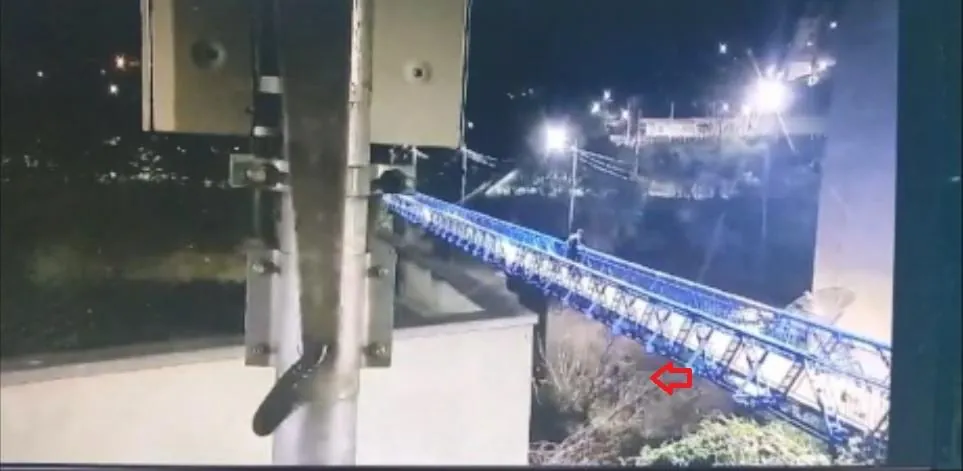 VÍDEO: PM’s salvam jovem que se jogou de ponte em Videira