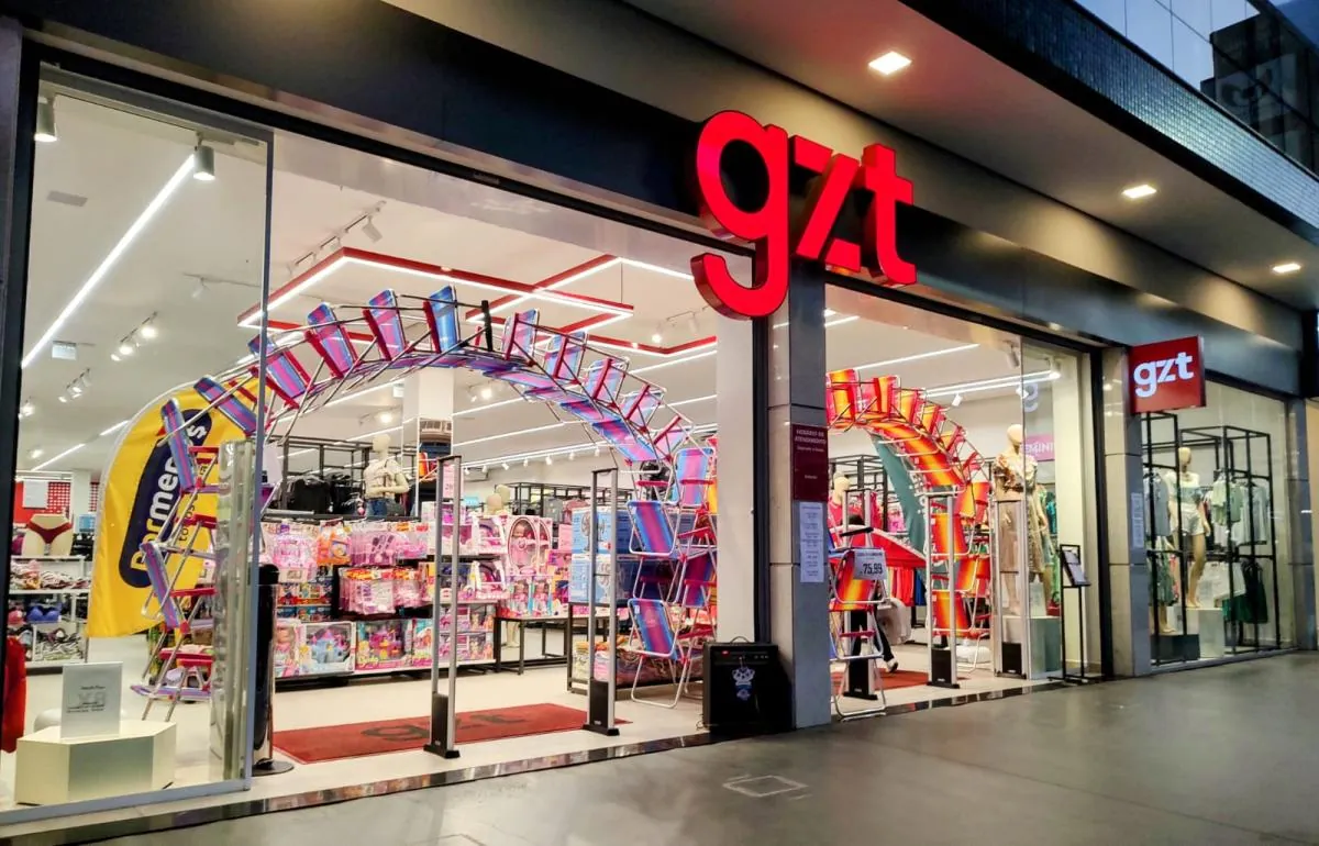 Loja GZT de Joaçaba está com promoção em materiais escolares e em moda íntima