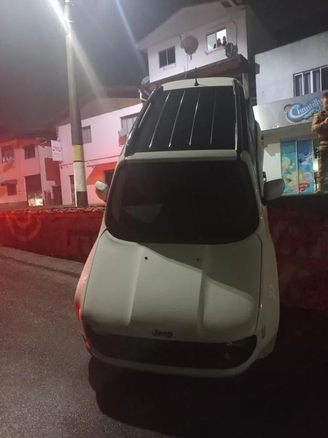 POLÍCIA MILITAR ATENDE ACIDENTE DE TRÂNSITO COM DANOS MATERIAIS EM HERVAL D’OESTE