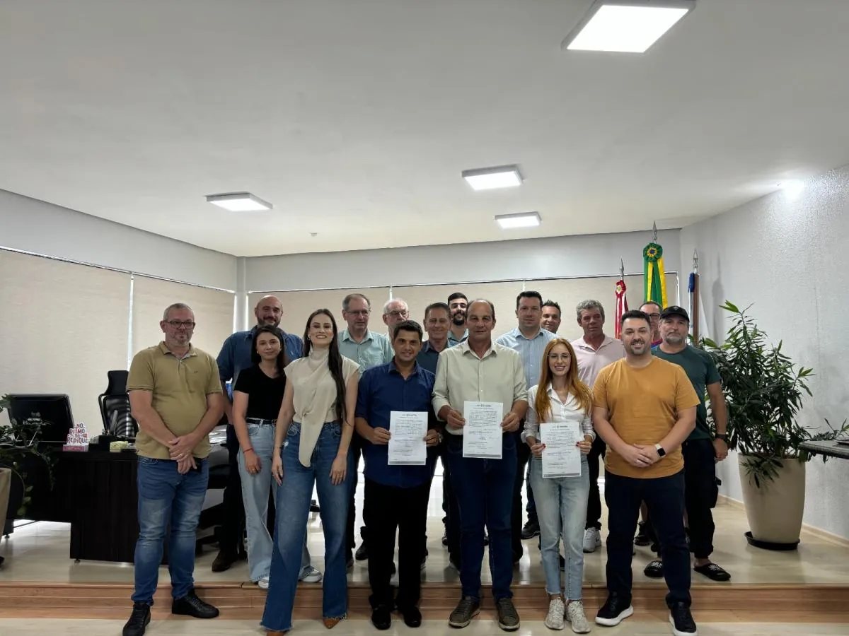 Assinada em Joaçaba a Ordem de Serviço para pavimentação da Rua Vicente Amalcabúrio