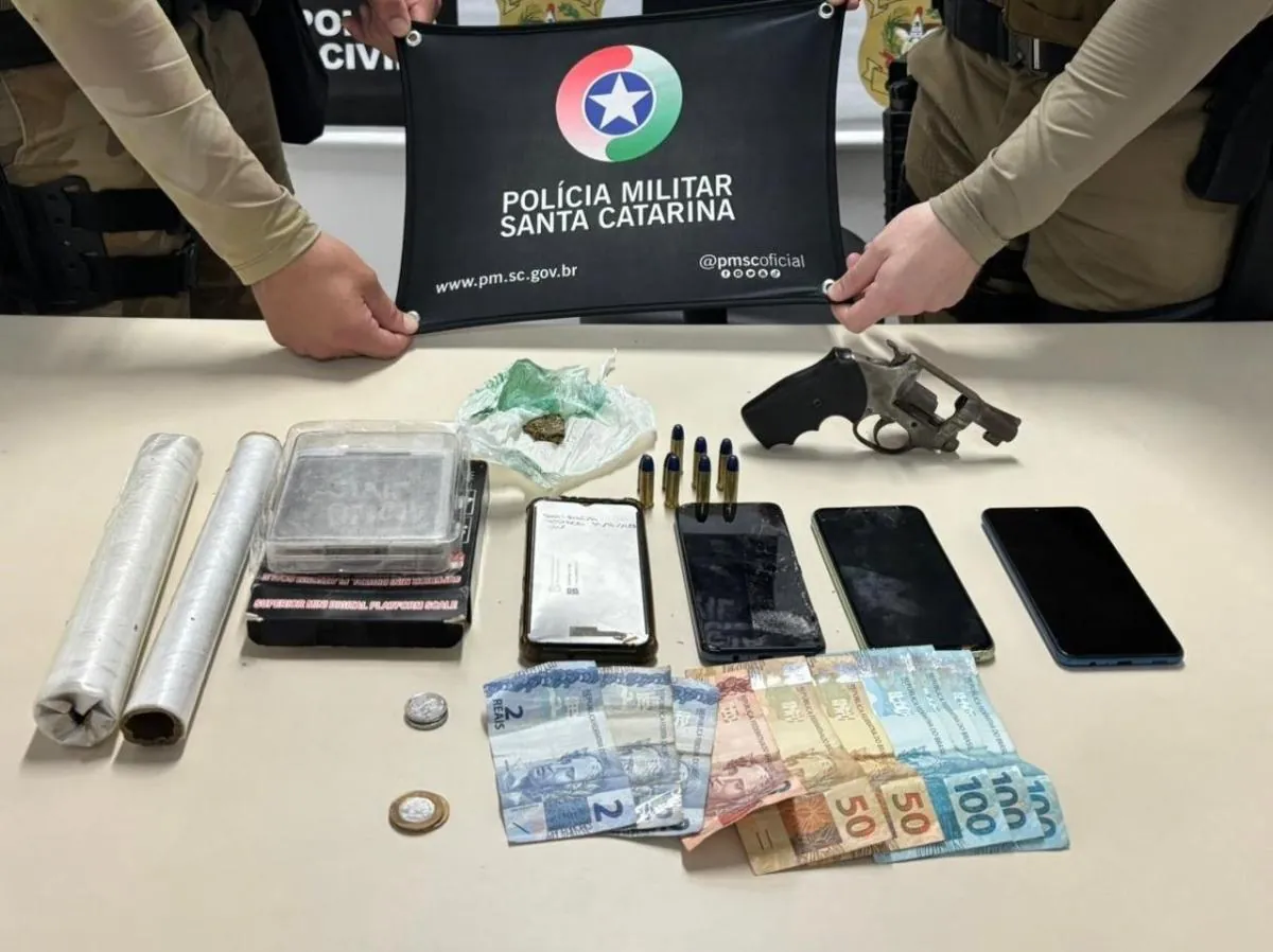 PM prende 3 envolvidos com o tráfico de drogas em Joaçaba