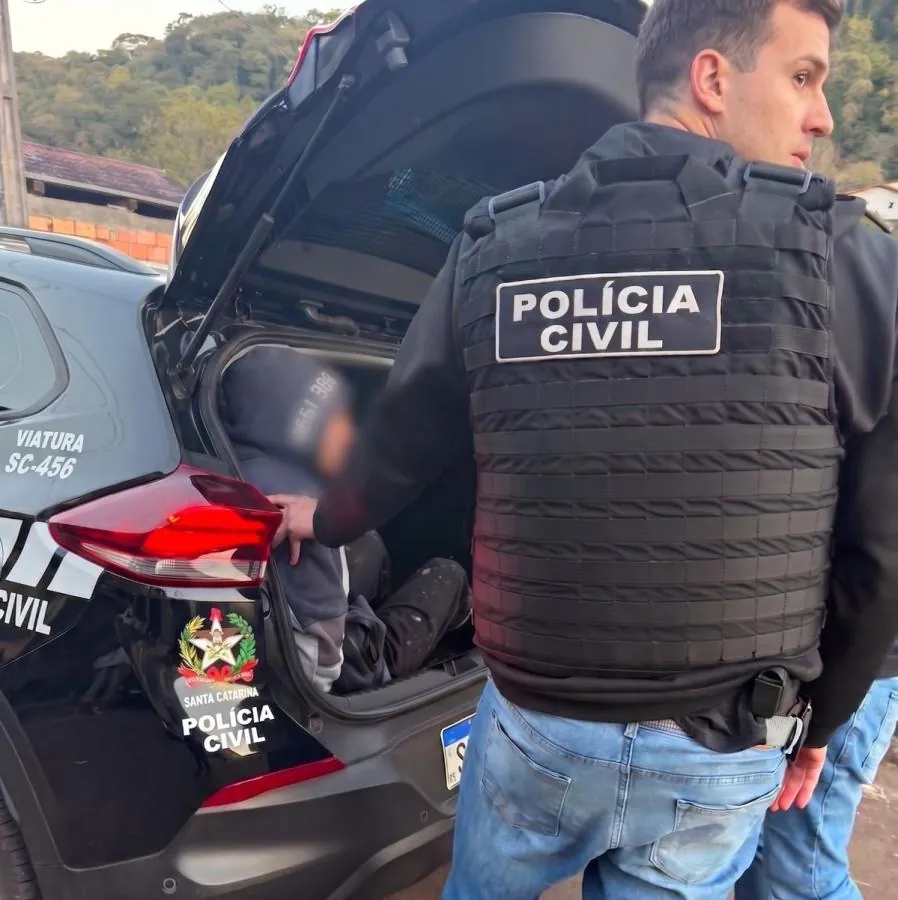 Polícia Civil prende suspeito de furtar estabelecimento comercial de Herval d’Oeste