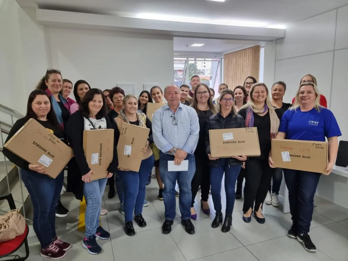 Secretaria de Educação de Joaçaba adquire 27 novos computadores com emenda parlamentar