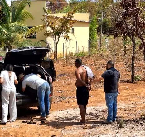 Morador de Treze Tílias é preso suspeito de oferecer falsos contratos de futebol na Alemanha; adolescentes estão entre vítimas